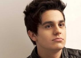 Luan Santana posta foto em seu Instagram e deixa algumas fãs sem entender
