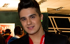 Luan Santana vence na categoria de “Melhor Cantor” pelo Prêmio Multishow 2013