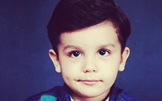 Luan Santana abre o baú e posta foto dele criança