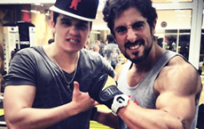 Fotos | Luan Santana encontra Marcos Mion em academia