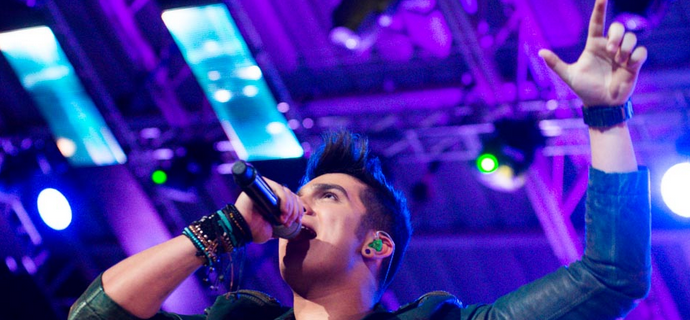 Luan Santana é confirmado para a Festa do Peão de Barretos 2014!