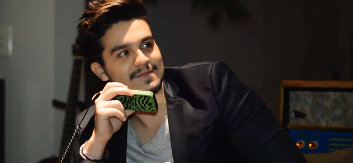 VÍDEO | Luan Santana lança “Tanto Faz” nas rádios de todo Brasil