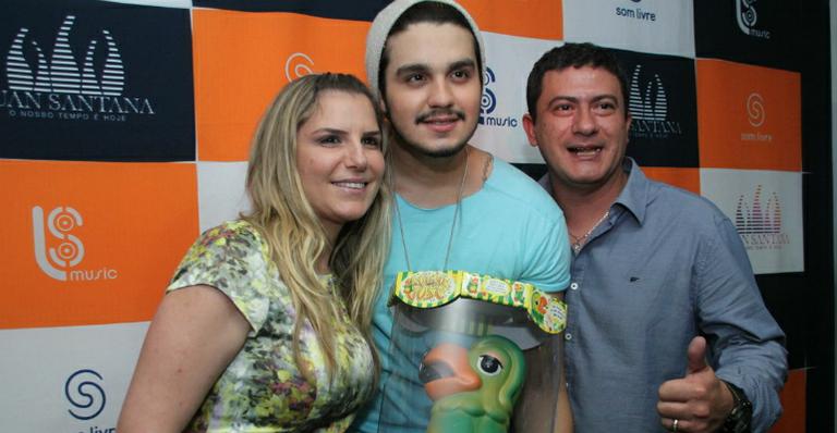 Luan Santana recebe famosos em seu novo show