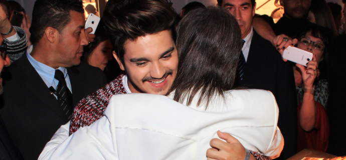 Luan Santana vai realizar o sonho de cantar com o rei Roberto Carlos