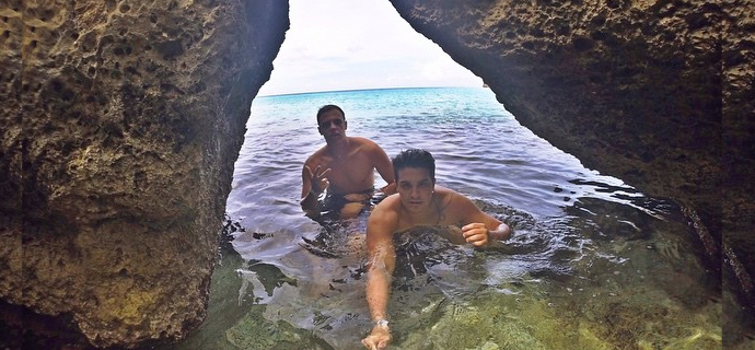 FOTOS | Luan Santana passa as férias no Caribe acompanhado da família e amigos