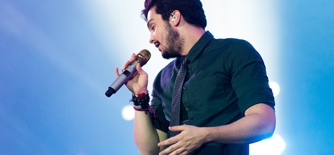 Luan Santana se apresenta na Festa do Peão de Barretos