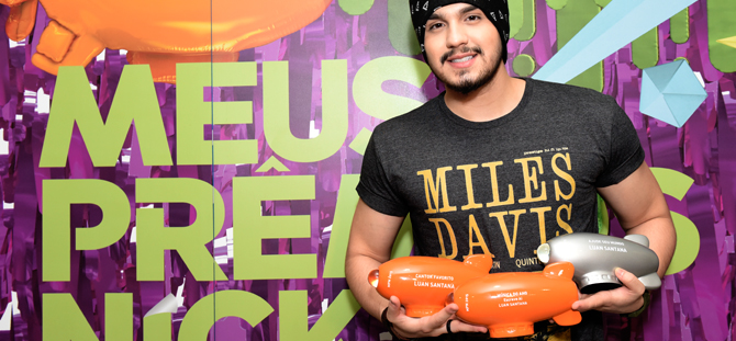 Meus Prêmios Nick 2015: Luan Santana ganha dois troféus e homenagem por doações