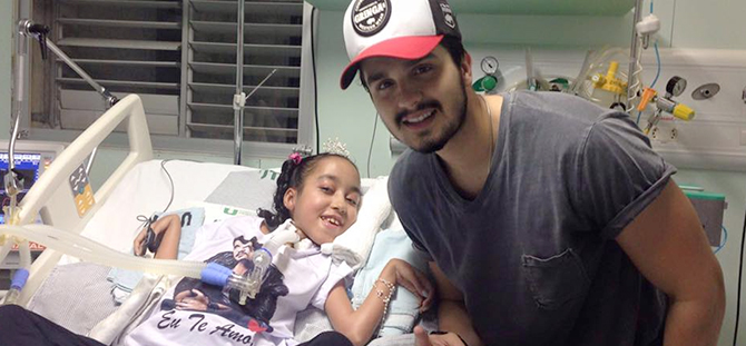 Luan Santana visita fã no hospital: “O presente é meu, pode ter certeza”