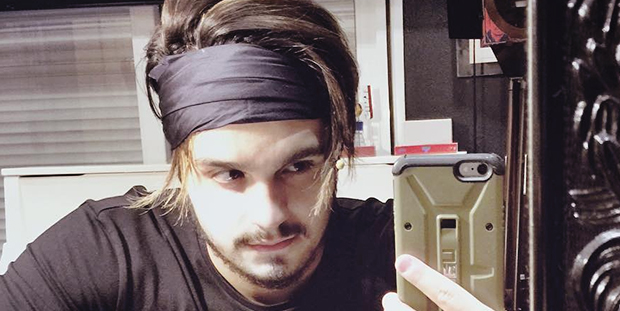 Luan Santana aparece com novo look e ganha elogios