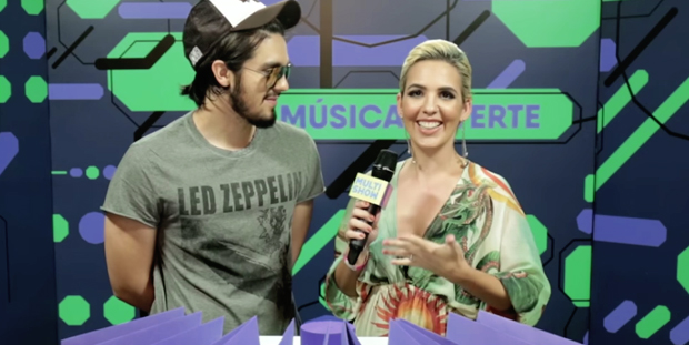 Nos bastidores do Prêmio Multishow, Luan Santana participa do “Música Diverte”