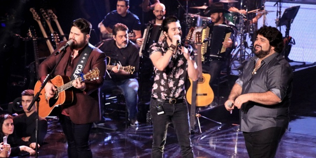 Luan Santana marca presença em gravação de DVD de César Menotti e Fabiano
