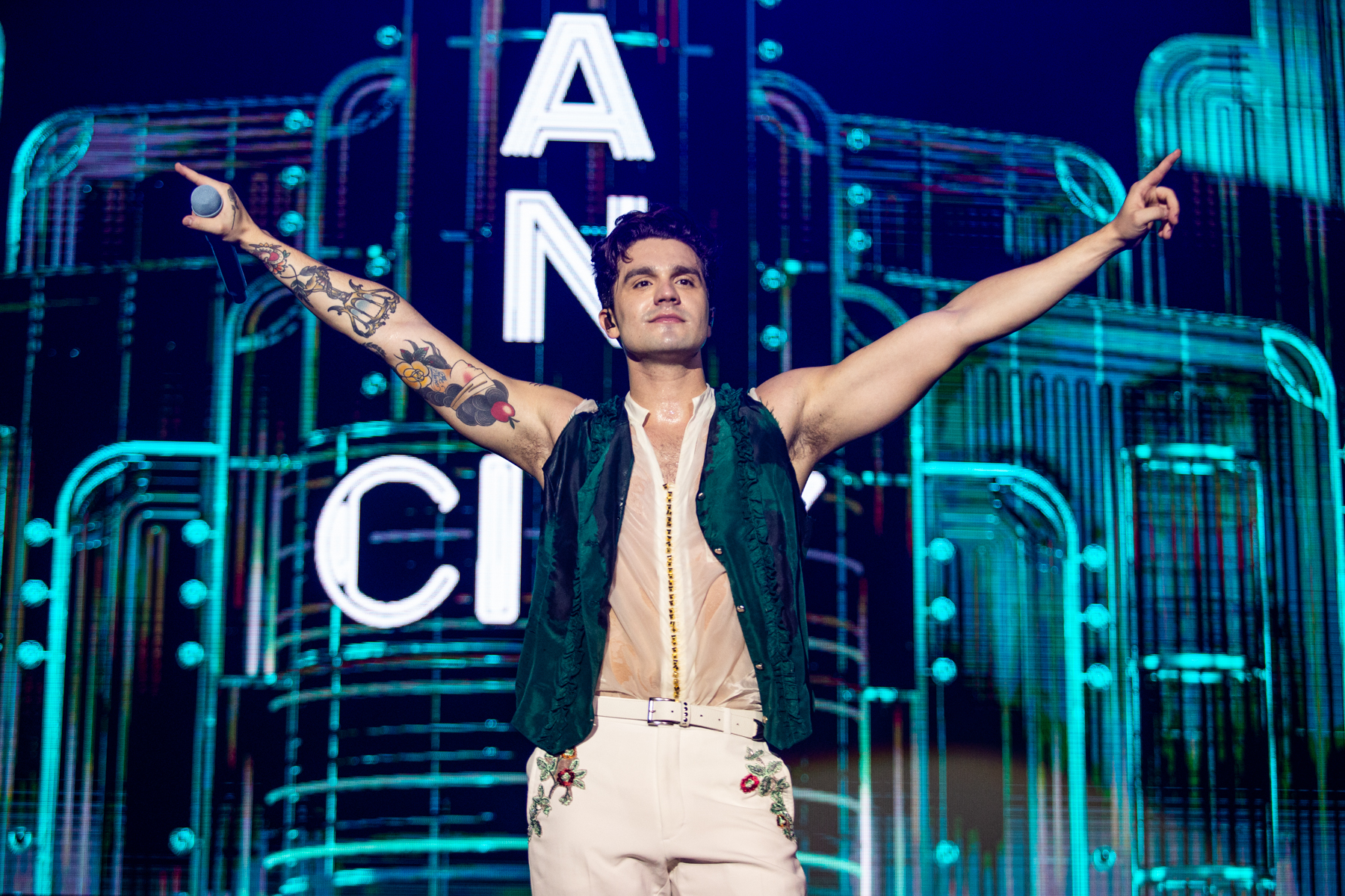 INGRESSOS PARA A GRAVAÇÃO DO NOVO DVD DO LUAN SANTANA JÁ ESTÃO DISPONÍVEIS PARA VENDA