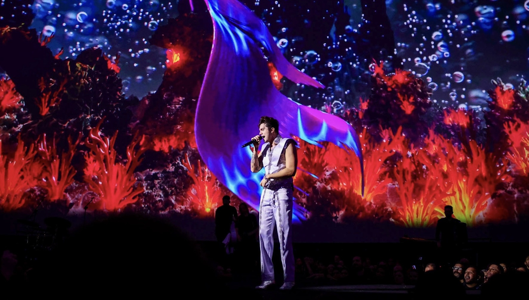 LUAN SANTANA GRAVA DVD “AO VIVO NA LUA” COM EXPERIÊNCIA IMERSIVA E CENÁRIO IMPACTANTE