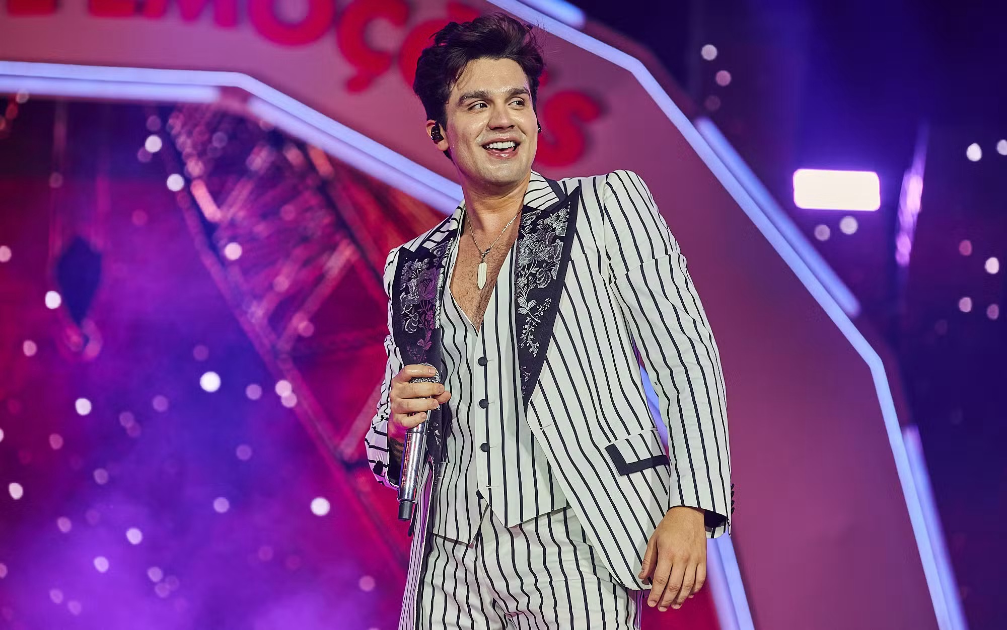 Luan Santana retorna a Barretos e lota arena com mais de 150 mil&nbsp;pessoas
