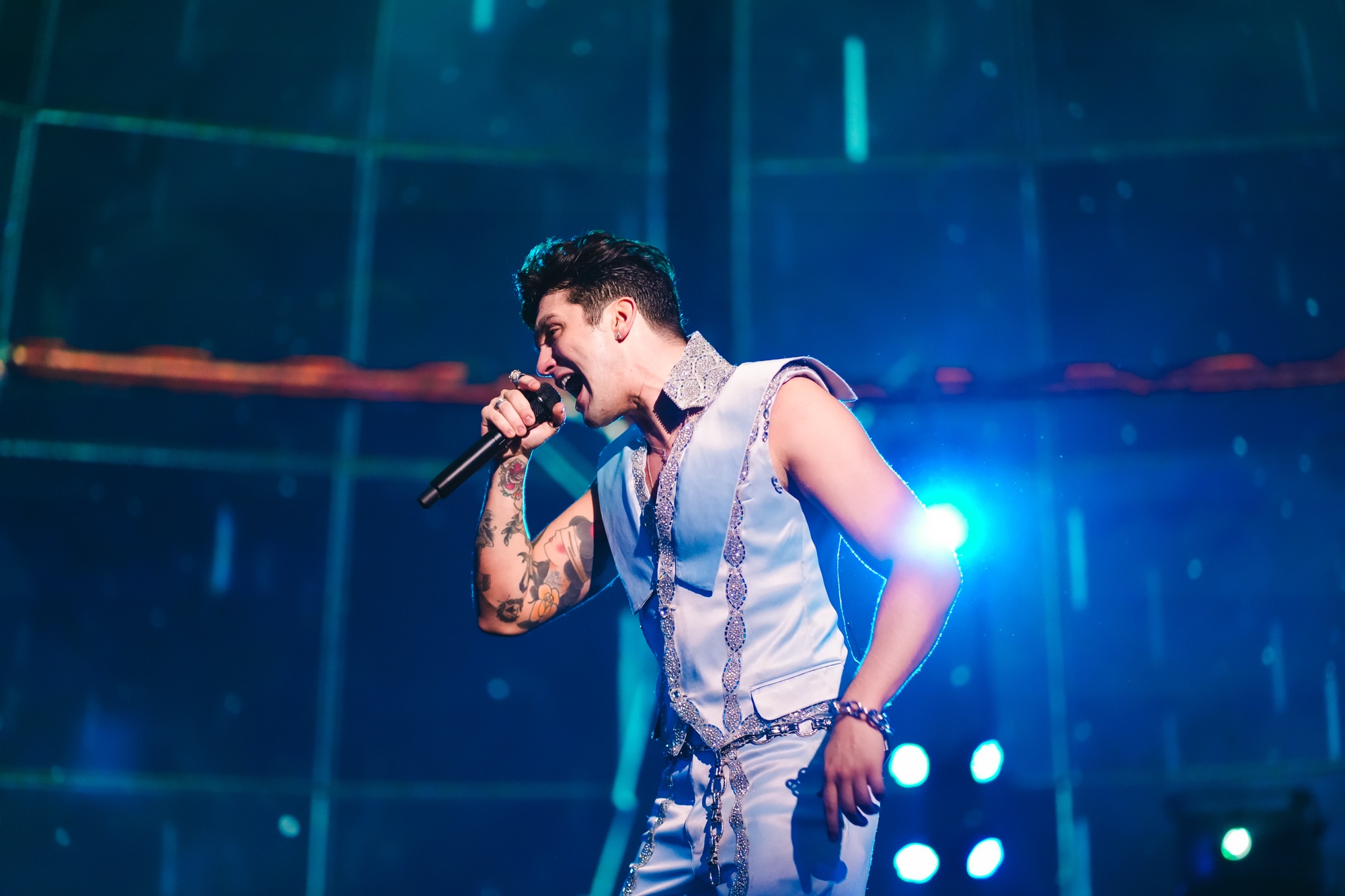 LUAN SANTANA ESTREIA COM HIT “PARECE” EM #23 NO TOP 50 DO SPOTIFY BRASIL