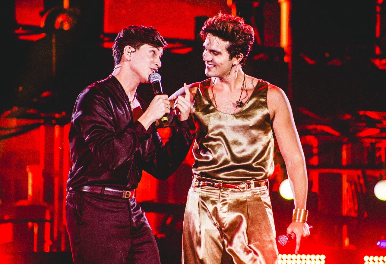PARCERIA DE LUAN SANTANA E LÉO FOGUETE ESTREIA NO TOP 50 BRASIL EM 25º LUGAR