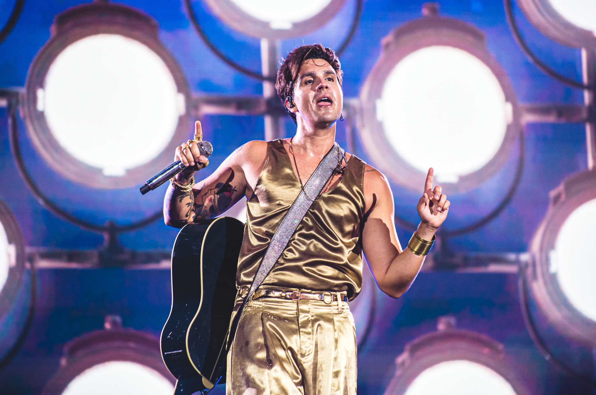 Sucesso absoluto da turnê “ao vivo na lua” marca o retorno de Luan Santana à capital paulista