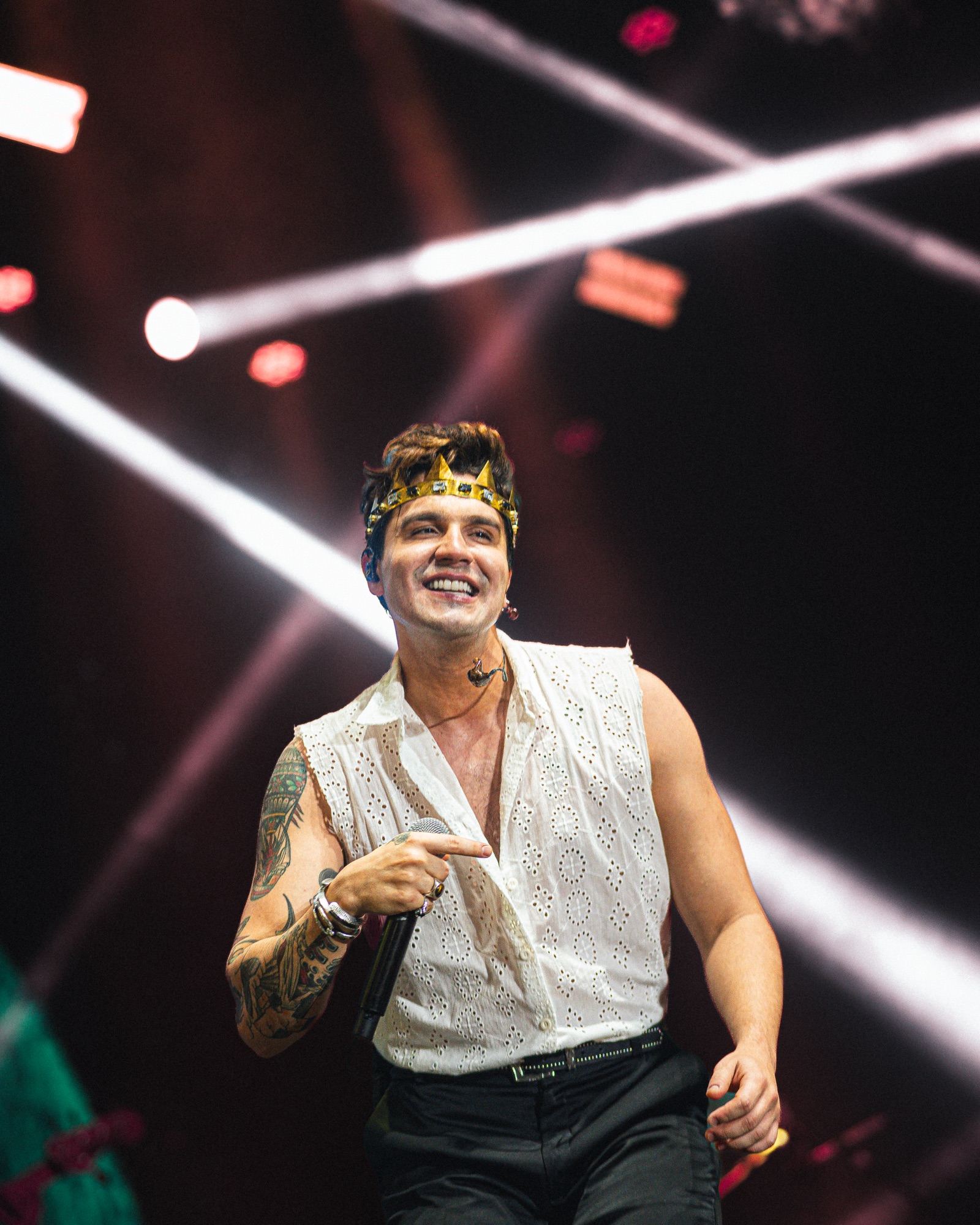 TOUR AO VIVO NA LUA: LUAN SANTANA ESTREIA NOS PALCOS DA FRANÇA EM OUTUBRO, MARCANDO SUA PRIMEIRA APRESENTAÇÃO NO PAÍS