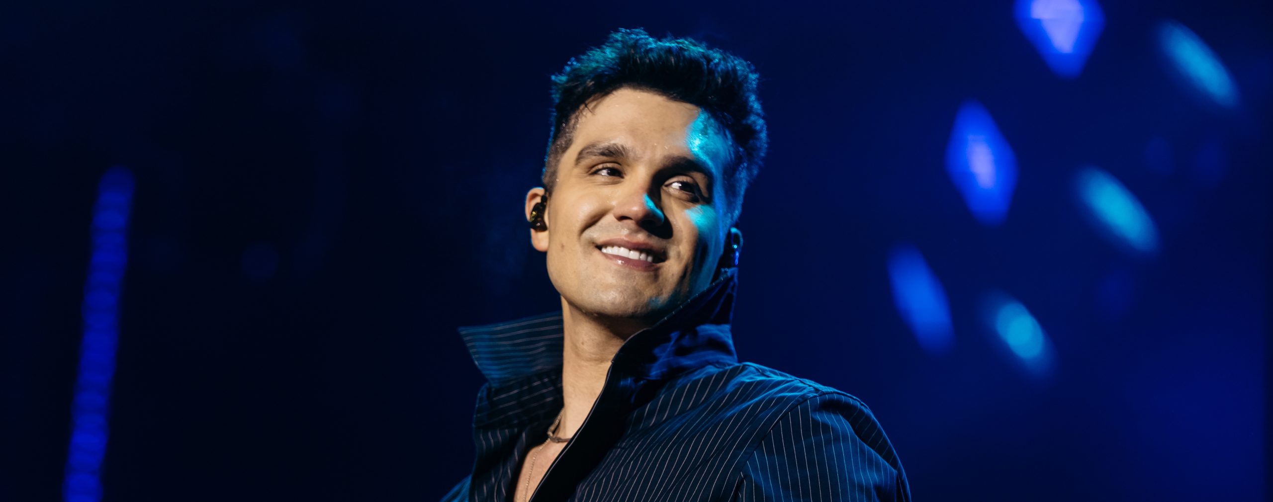 LUAN SANTANA CONFIRMA REGISTRO HISTÓRICO EM LISBOA PORTUGAL
